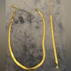 Harrington skin necklace and bracelet set
